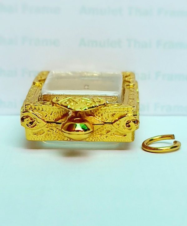 กรอบพระสมเด็จฉลุลาย No3.สีทอง- A11 ขนาด 26*38*7.3 mm. - Image 2