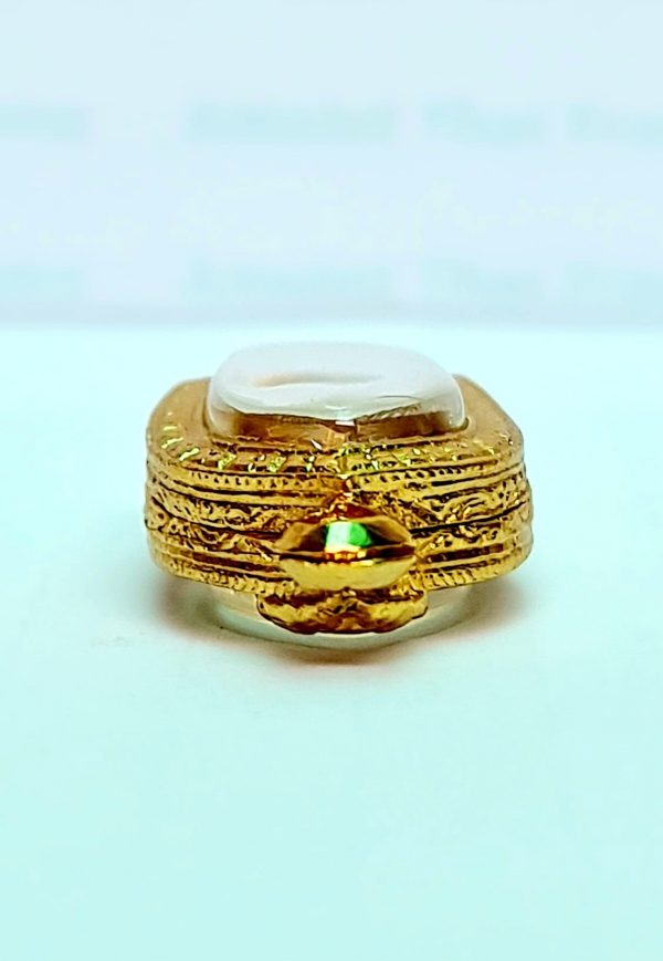กรอบพระใบมะขามปกโพธิ์ สีทอง- I03 ขนาด 1.3*2.3*0.4 cm. - Image 4