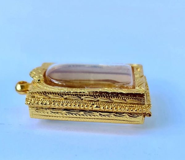 กรอบพระสมเด็จไข่ปลาพ่อแก้ว 2.5 สีทอง ขนาด 28*40*7.1 mm.-A15-1 - Image 4