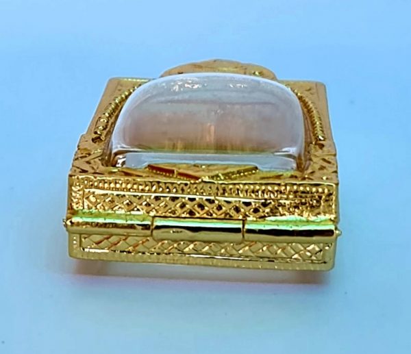 กรอบพระสมเด็จมาตรฐาน สีทอง A02-1 ขนาด 27*38*6.8 mm. - Image 4