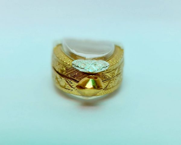 กรอบพระหลวงปู่ทวดเตารีด 88-1สีทองเงิน T20-1 ขนาด 22*31*11mm. - Image 2