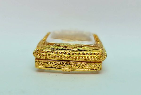 กรอบพระสมเด็จฉลุลาย 2 สีทอง -A10 ขนาด 26*37*7.2 mm - Image 4