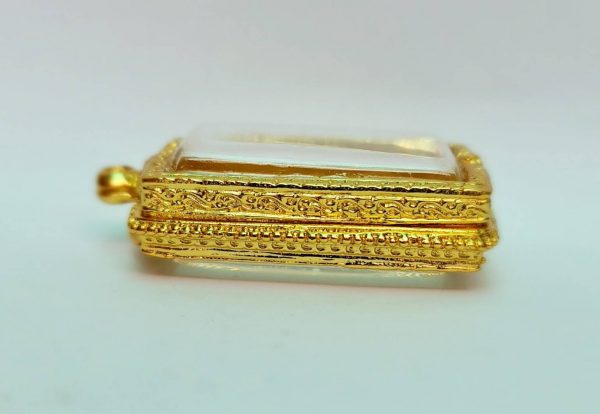 กรอบพระสมเด็จฉลุลาย 2 สีทอง -A10 ขนาด 26*37*7.2 mm - Image 5