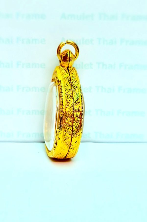 กรอบพระเนื้อว่านไข่เล็กตรีมูรติ สีทอง - R05 - Image 2