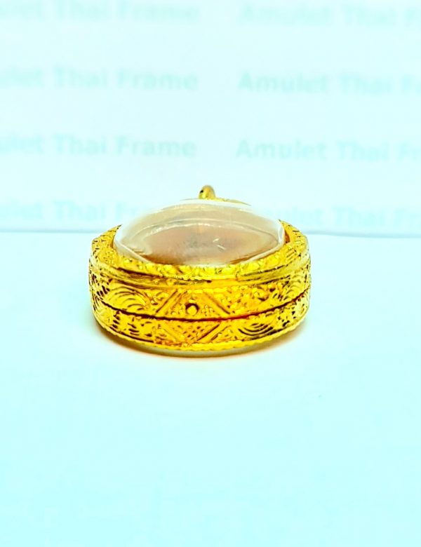 กรอบพระเนื้อว่านไข่เล็กตรีมูรติ สีทอง - R05 - Image 4