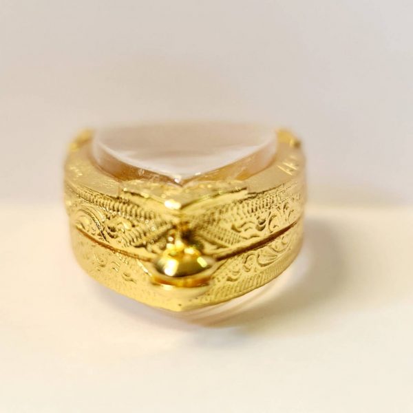 กรอบพระ ตลับพระ ขุนแผนพญาเสือโคร่ง สีทอง E04  ขนาด 31*53*8 mm. - Image 2