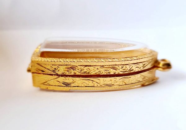 กรอบพระ ตลับพระ ลีลา สีทอง M02 ขนาด 22*49*8.5 mm - Image 4