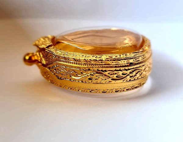 กรอบพระปิดตาสาริกาจัมโบ้ สีทอง K07 ขนาด 35*43*10 mm - Image 2