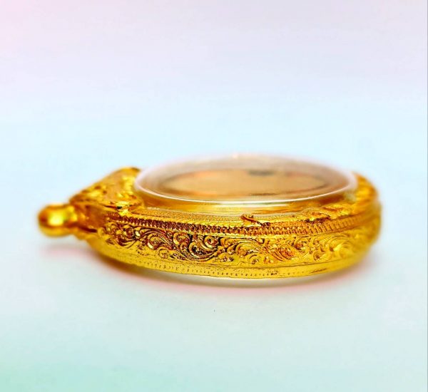 กรอบพระไข่พ่อแดง สีทอง ฺB07 ขนาด 28*40*6.5 mm. - Image 3