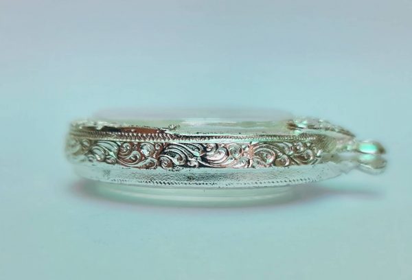 กรอบพระไข่พ่อแดง สีเงิน ฺB07-1 ขนาด 28*40*6.5 mm. - Image 4