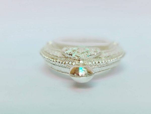 กรอบพระเหรียญพ่อชื่่น สีเงิน ฺB05-1 ขนาด 27*37*4.7 mm. - Image 2