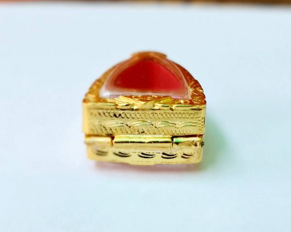 กรอบพระหลวงพ่อเงินบานพับ No.3 สีทอง- H03  ขนาด 20*31*13 mm. - Image 2