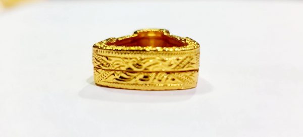 กรอบพระจอบเล็กหลวงพ่อเงิน สีทอง-F09 ขนาด 1.9*2.8*0.5 cm. - Image 2