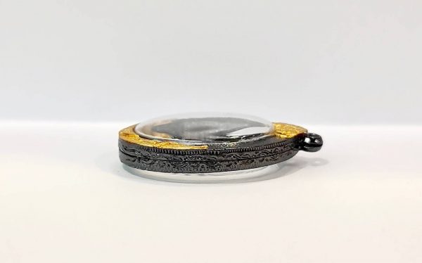 กรอบพระไข่พ่อแดง  สีดำทอง B06-2 ขนาด 28*38*4.4 mm. - Image 3