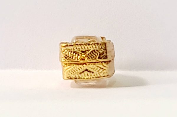 กรอบพระ ใบมะขามจิ๋ว สีทอง I02 ขนาด 0.8*1.4*0.5 cm. - Image 3