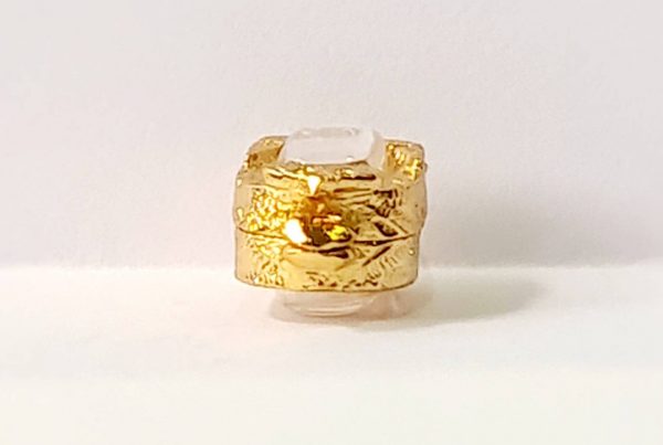 กรอบพระ ใบมะขามจิ๋ว สีทอง I02 ขนาด 0.8*1.4*0.5 cm. - Image 4